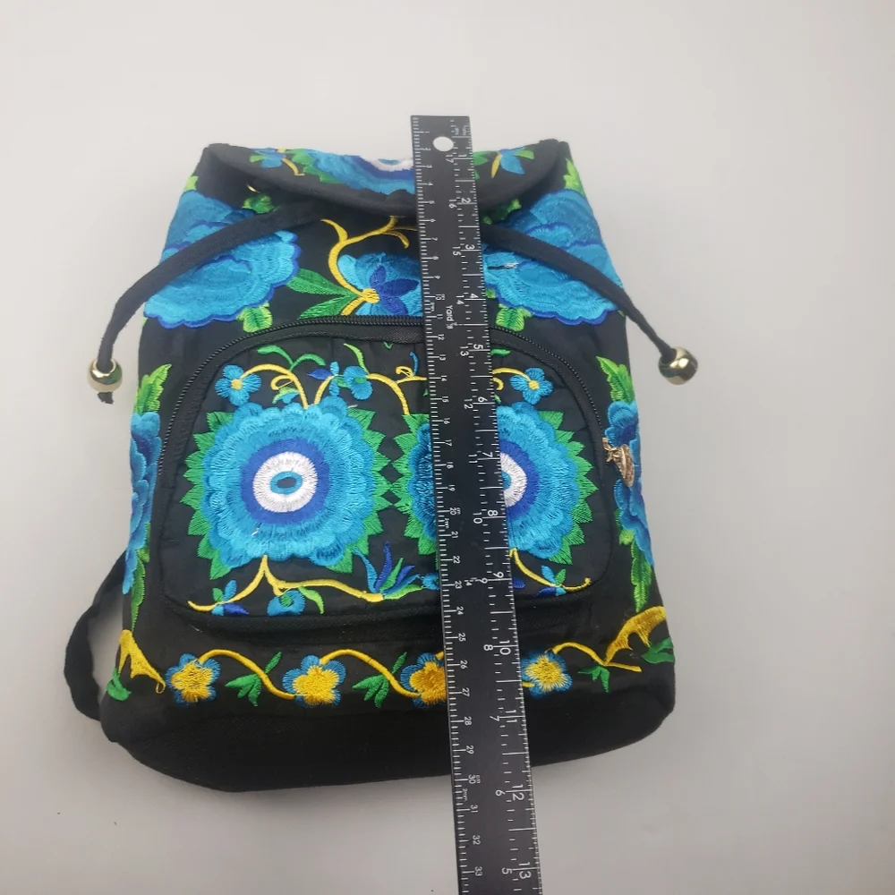 Embroidered floral‎ Mexican Backpack NEW/ mochila Mexicana bordada a mano nueva